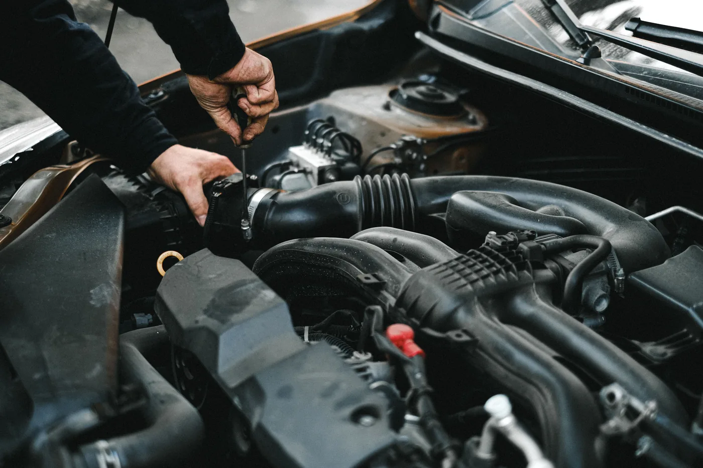 Trabajo de mecánica en motor